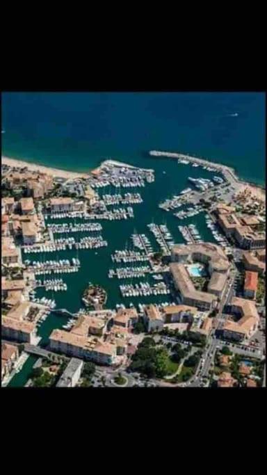Location Port Frejus, Bord De Mer Exterior photo