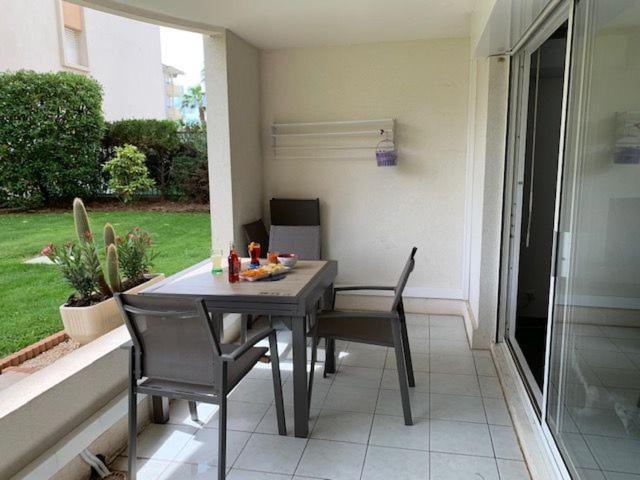 Location Port Frejus, Bord De Mer Exterior photo